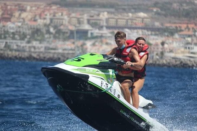 1 hour Jet Ski Safari - Meeting point logistics: Av. de Colón timing and getting there