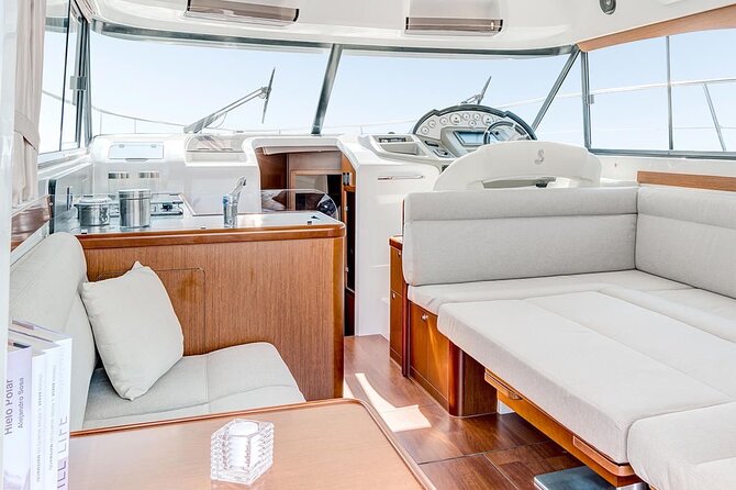 2 Hour Private Sunset Cruise on Luxury Motor Boat with Drinks - What’s Included: Champagne Toast, Unlimited Drinks, and Light Bites