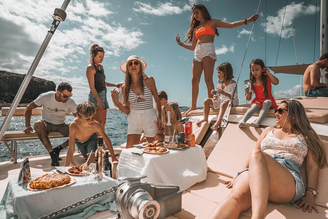 3-hour catamaran excursion along the Costa Adeje - Coastline Views of Fañabé and Torviscas (Plus Teide on the Horizon)