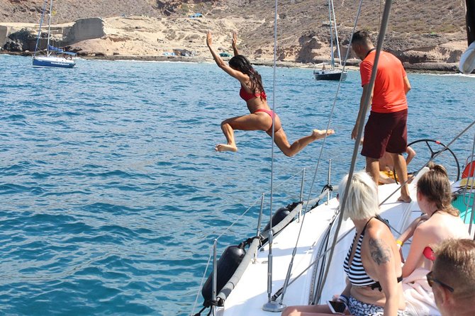 3 Hours All Inclusive Whale and Dolphin Whatching Yacht Trip - Setting Sail From Puerto Colón de Adeje on the Soñador