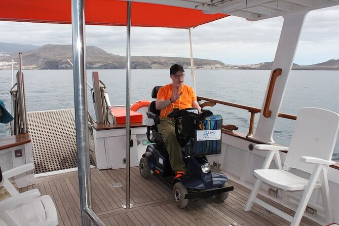 3-Hours Private Tour to Accessible Boat en Canary Island - Optional extras: fishing and a sea baptism-style underwater experience