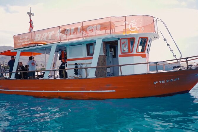 3-Hours Shared Tour to Accessible Boat en Canary Island - The First Stop: Puerto Los Cristianos and the Sea-Level Bath