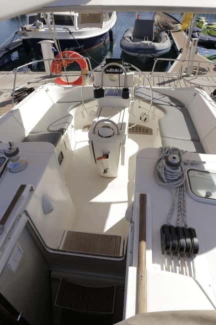 3h Whale Watching Private tour Beneteau Oceanis 440 - Who this private whale watching sail is best for