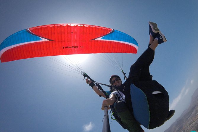 Acro Paragliding Adventure in Costa Adeje with FREE Pickup !! - The tandem acro flight: maneuvers, speed, and what you’ll feel