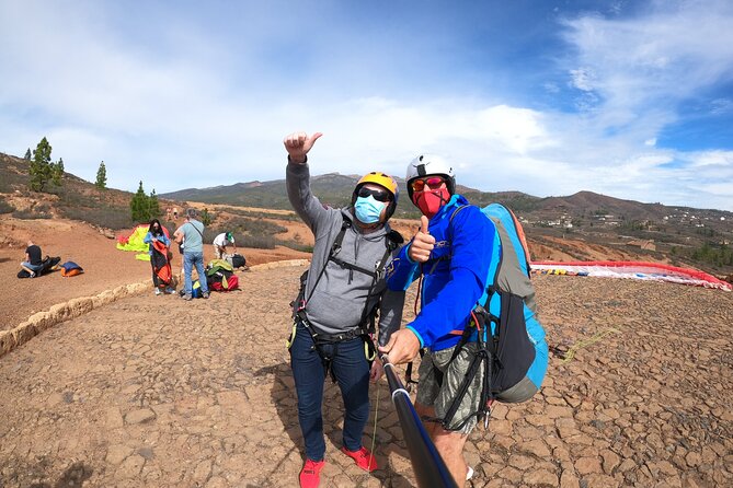 Acrobatic Paragliding Flight with Spanish Champion in Tenerife - The flight itself: 20–25 minutes of views and controlled thrills