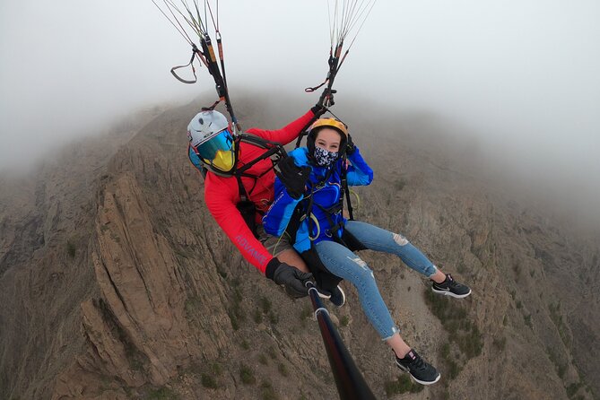 Acrobatic Paragliding Flight with Spanish Champion in Tenerife - Photos: how to think about the included 5 shots
