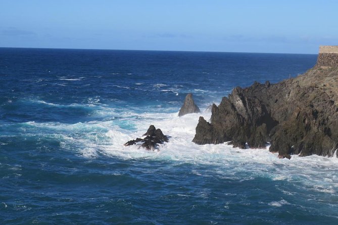 Boat Excursion to visit underwater lava tongues - Why the Volcanic-to-Sea Contact Looks So Different Here