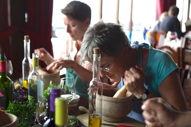 Bodegas Monje Winery Ticket w/Wine Tasting & Mojo Sauce Workshop - First Steps at Bodegas Monje in El Sauzal