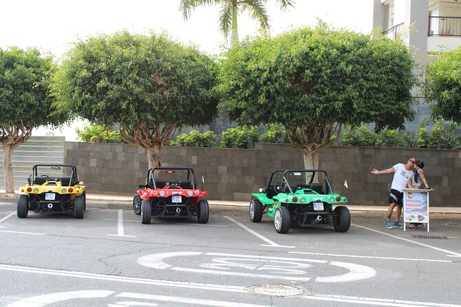 Buggy Small and Buggy XL Cartoon Tour - UNICI A TENERIFE - Stop 1: Los Cristianos and its big-event square