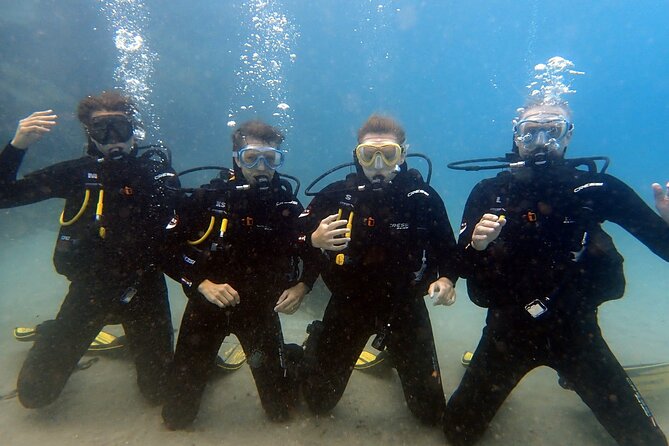 Discover Scuba Diving . First Experience underwater - Guides Matter: BLT and Alice’s Calm Safety Style