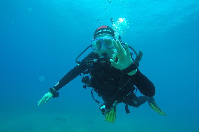 Discover Scuba Diving . First Experience underwater - Who Should Book This First Underwater Session