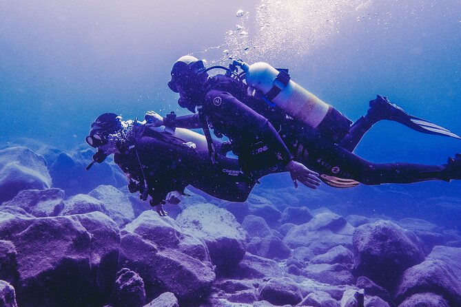 Discover Scuba Diving . First Experience underwater - Beach Practice First: Building Confidence with Your Gear