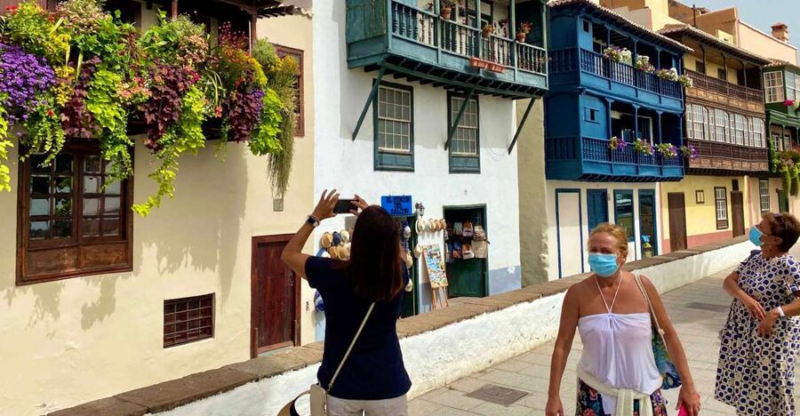 From Tenerife: Day Trip to La Palma Volcanic Landscapes - Santa Cruz de La Palma Old Town: Where Colonial Streets Set the Tone