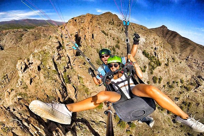 GOLD paragliding flight including videos/photos, t-shirt and a bottle of Cava - The Takeoff Run and Flight: Chasing Thermals Above Tenerife