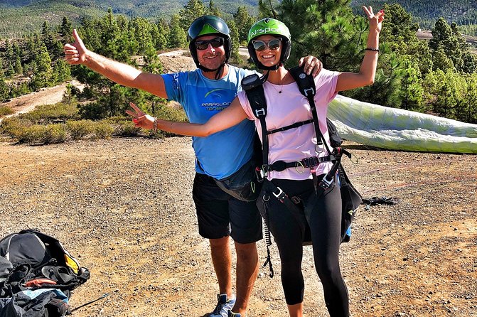 GOLD paragliding flight including videos/photos, t-shirt and a bottle of Cava - Timing, Group Style, and What the 2-Hour Window Really Means