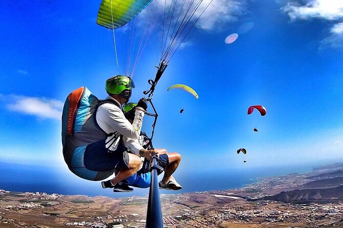 GOLD paragliding flight including videos/photos, t-shirt and a bottle of Cava - Harness, Helmet, GoPro, and the Takeoff Briefing