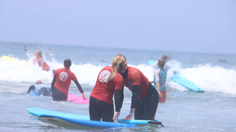 Las Américas: Inolvidable Private Surf Lesson Max 5persons - Who this lesson is for (and who should skip it)