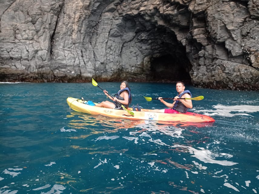 Los Cristianos: Kayak & Snorkel Tour with turtles and photos included - Playa de Los Cristianos: the photo stop and your first 35 minutes on a kayak