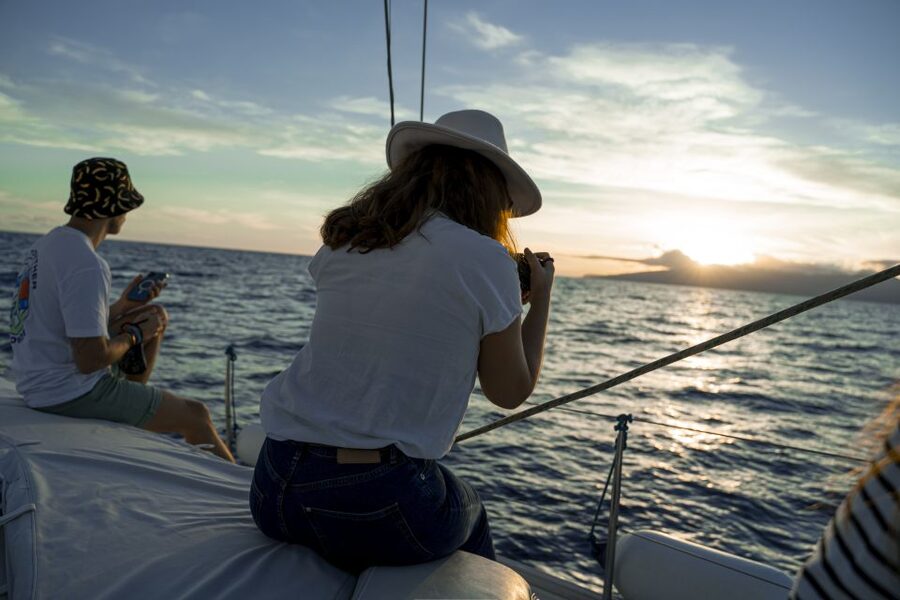 Los Gigantes: Sailing Excursion with Swimming, Drink & Tapas - Sailing Past the Red Cliffs of Los Gigantes