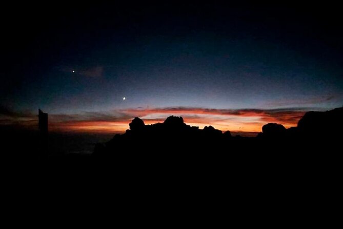 Magic Stargazing & Sunset in Teide with Dinner + Telescopes - The sunset toast and dinner: a bonus that can’t compete with the sky