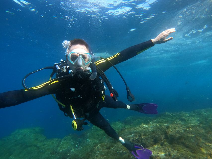 PADI Discover Scuba Diving Course in Tenerife - Gear, fitting, and the glasses question people forget
