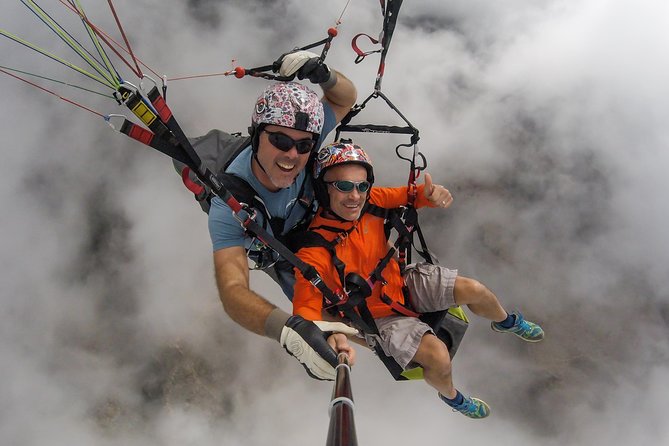 Paragliding Epic Experience in Tenerife with the Spanish Champion Team - The pre-flight briefing: short, clear, and safety-focused