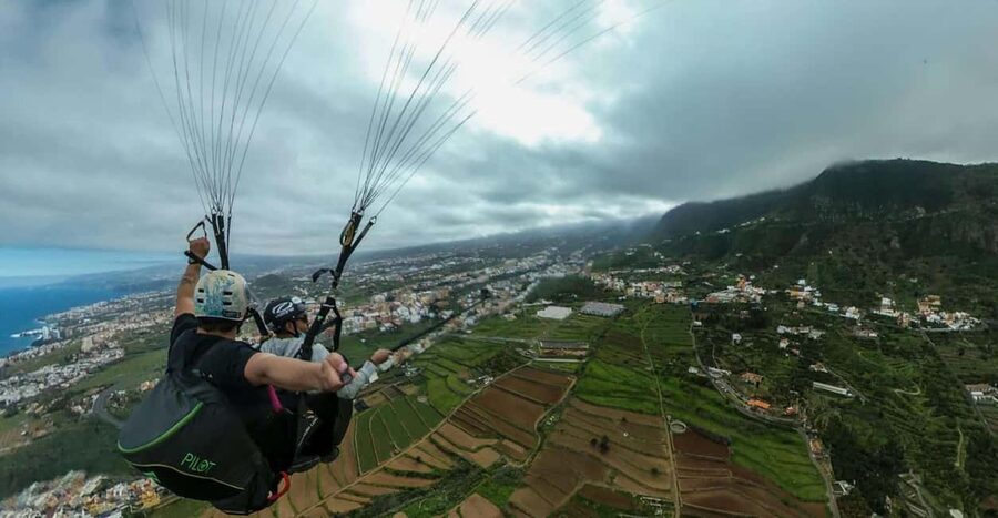 Paragliding in Puerto de la Cruz - Tandem paragliding over Puerto de la Cruz: what you’re really signing up for