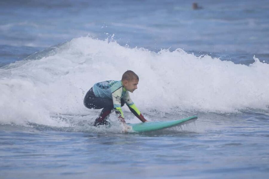 Playa de Las Americas: Surfing Group Lesson +13 Years old - Before you go: what to bring, what to avoid, and how to be ready