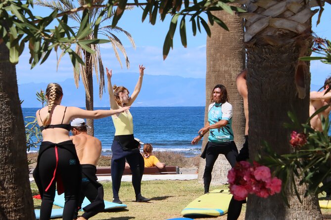 Premium Group Surf (2h) – Only 5 Students, Team Incl (+ 13 years) - Timing and what to wear: how to show up ready for Tenerife surf