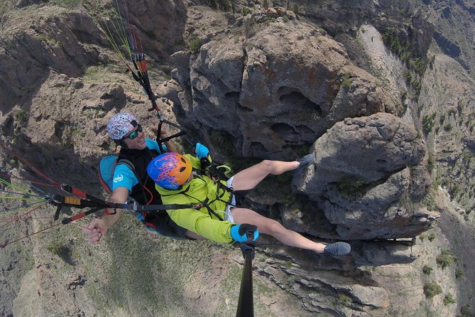 Premium Paragliding in Tenerife : Photos, videos and pickup included - Playa Paraíso: The Glide Feels Like It’s Slower Than It Should