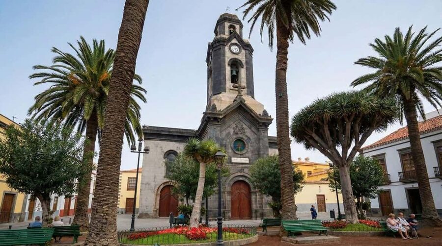 Private Teide & North Tenerife: Volcano, Valleys & Old Towns - Active vs relaxed: how the guide adjusts the day