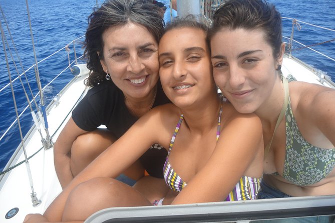 Private Yacht Excursion from Puerto Colon 3 hours - Kids, Couples, and Small-Group Energy on a Yacht for Up to 8