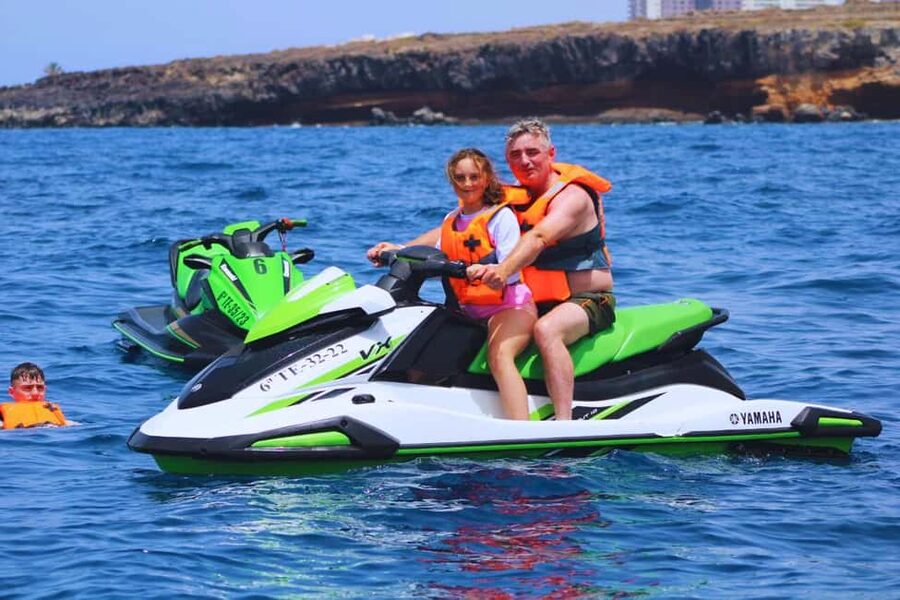 Puerto Colón: Yamaha Jet Ski Tour Along Tenerife's Coast - Language, Group Size, and the Overall Ride Feel