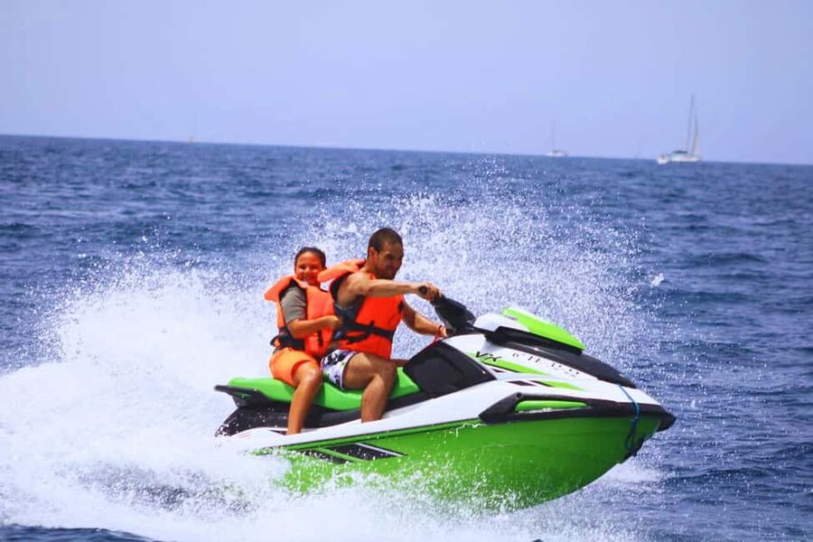 Puerto Colón: Yamaha Jet Ski Tour Along Tenerife's Coast - Safety Briefing, Support Boat, and How the Speed Gets Managed