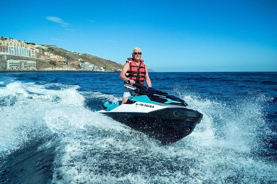 Ride the Atlantic Ocean - The 1-Hour Experience: How Your Time on the Water Is Typically Structured