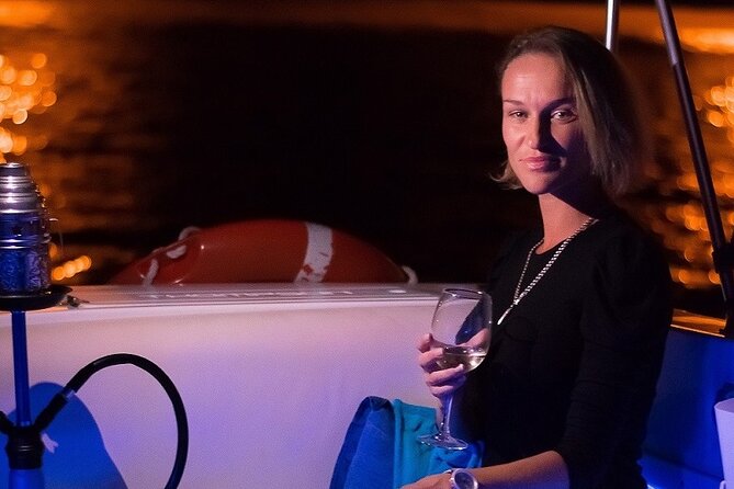 Romantic night ocean boat trip for 2 - Drinks, snacks, WiFi: what’s actually included (and what you should pack)