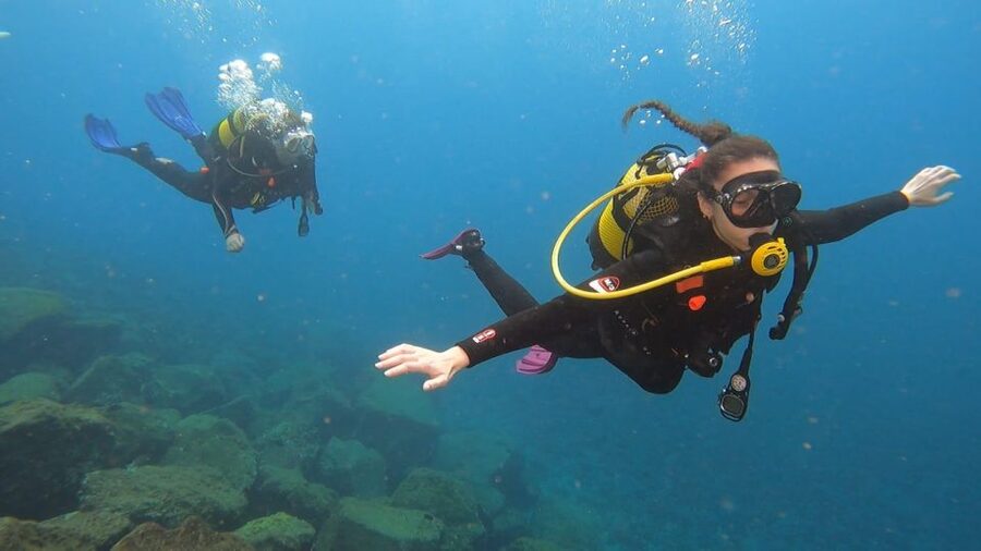 Santa Cruz de Tenerife: Advanced introductory course - Entering the water: the staged plan from 5 meters to 12