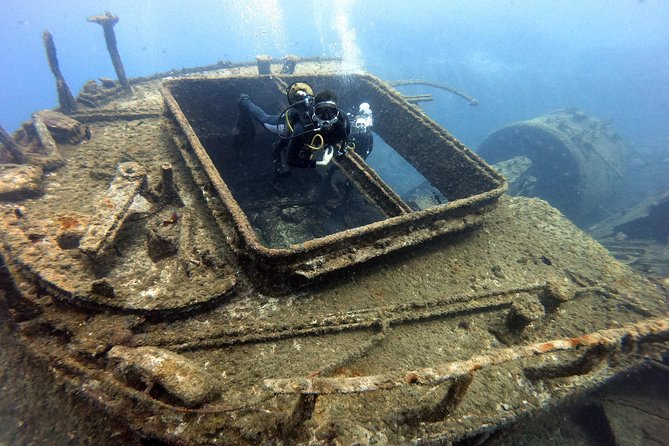 Scuba Diving for Certified Divers in Costa Adeje - Your instructor and the small-group advantage (Julia, Guillermo, Roberto)
