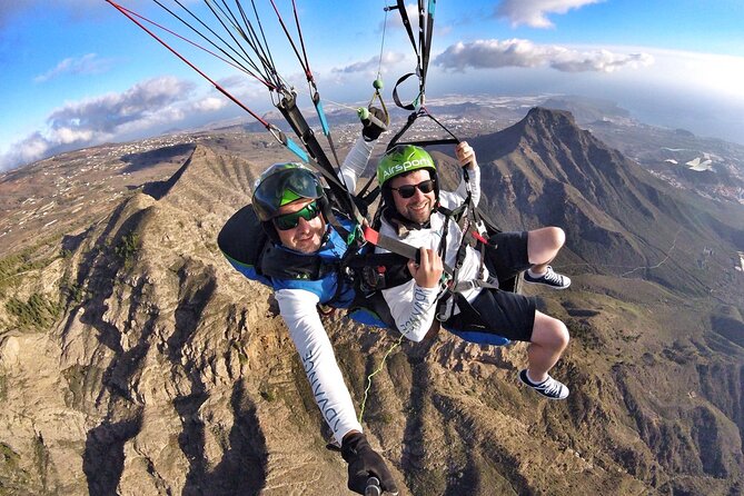SILVER 1000m paragliding tandem flight above South Tenerife - Key highlights worth planning around