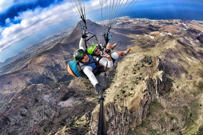 SILVER 1000m paragliding tandem flight above South Tenerife - Landing at La Caleta: soft sand, upright control, and the coming-down moment