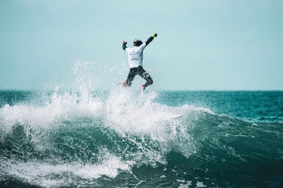 Surf class in Tenerife South - Playa de las Américas vs Los Cristianos: Picking the Right Beach Mood