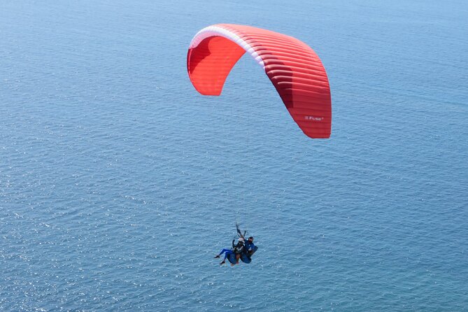 Tandem Paragliding Flight in Costa Adeje from 1100m - Getting Oriented in the Air Over Adeje
