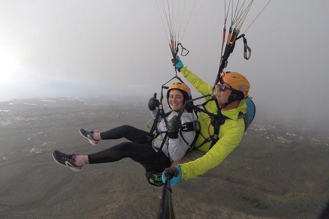 Tandem paragliding in Tenerife - Small Group Size: Why Max 4 People Changes the Vibe