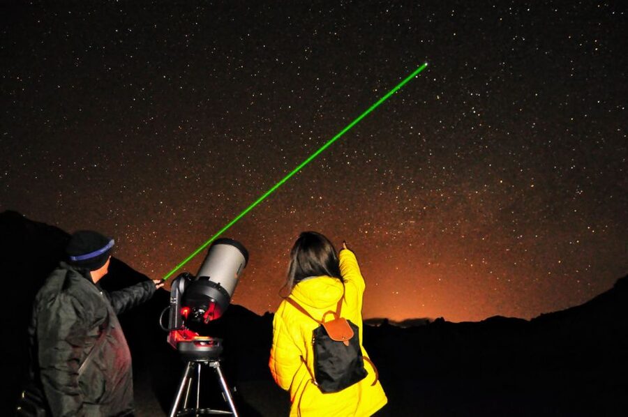 Teide National Park: Sunset & Stargazing Safari with Dinner - The dinner stop at Restaurante 7 Cañadas: part meal, part reset