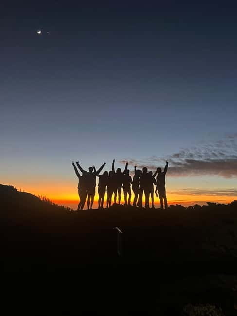 Teide: Small Group Sunset Adventure with Picnic & Stargazing - The early photo stop: setting the stage before you step into the park