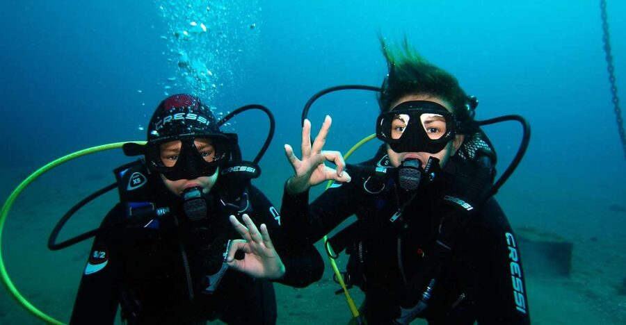 Tenerife: Discover Scuba Diving with Free Photos - Why Tenerife’s volcanic seafloor fits a first scuba lesson