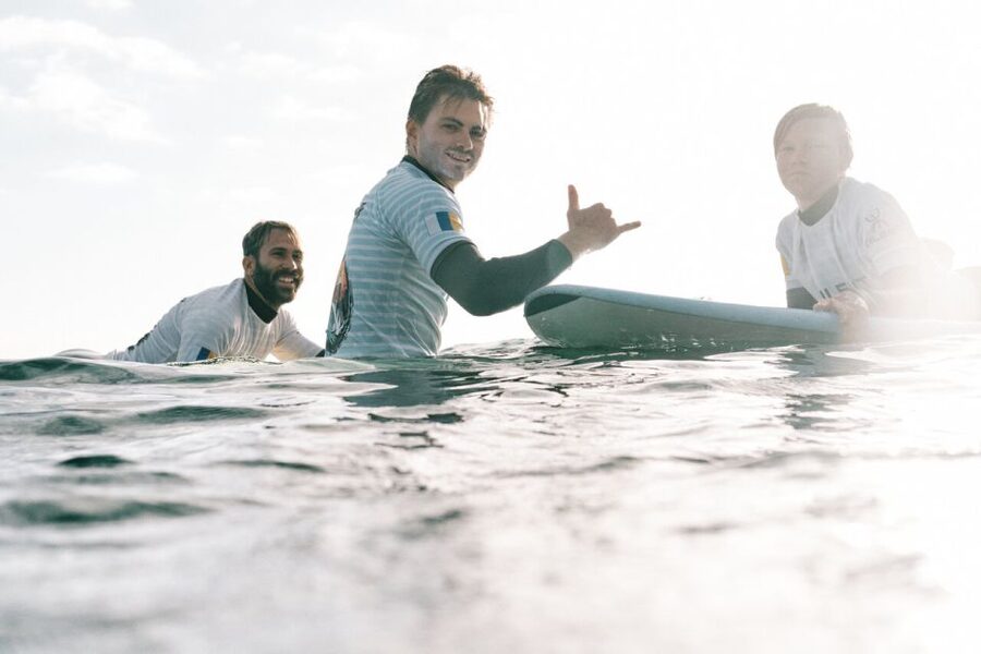 Tenerife: Group Surf Lesson catch your wave - The coaching: local pros, step-by-step help, and real attention