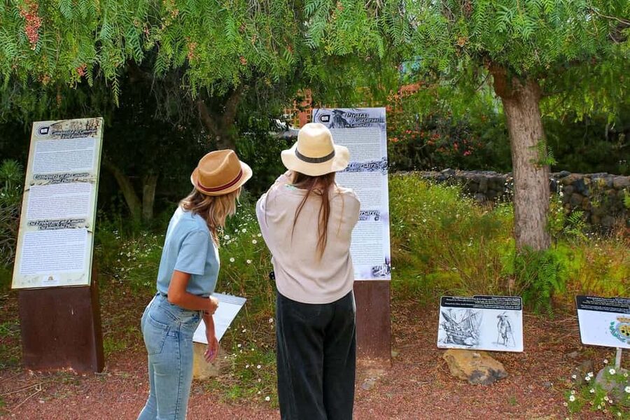 Tenerife: Guided tour at Pirámides de Güímar - An Ocean... of Plastic: a modern pause in the middle of a rock-and-sun story