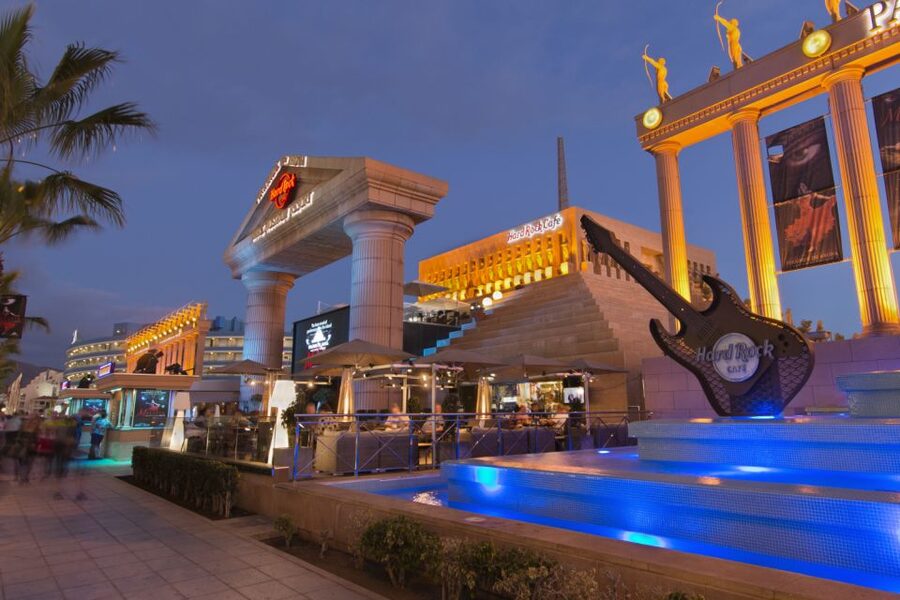Tenerife: Hard Rock Cafe Set Menu Lunch or Dinner & Drink - Rock-Star Arrival and Skip-the-Line Priority Seating
