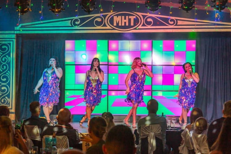 Tenerife: MHT Comedy Drag Dinner Show - Venue Reality Check: Vivo Show Bar and Getting Seated